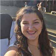 Bonjour! Soy Marie, francesa de nacimiento, fan del croissant y de enseñar francés! ¡Conmigo, aprende de manera amena y efectiva!